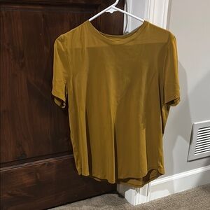 Lululemon Mustard Yellow Short Sleeve top size 6